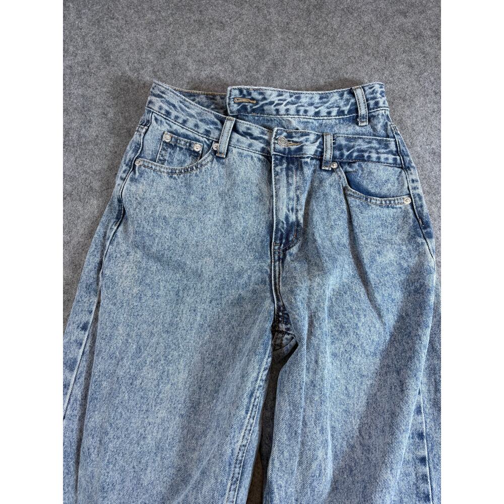 White Fox Straight Jeans Womens Small Blue Denim Cotton Light Wash Grunge Goth - Picture 3 of 12